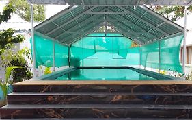 Johnson'S Homestay - Ecohouseboat